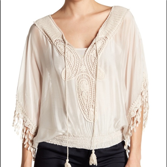 Blouse - Picture 2 of 3